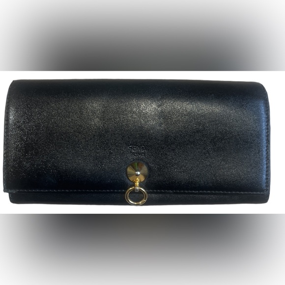 Fendi Handbags - 🔥🔥Fendi gorgeous black Continental wallet🔥🔥